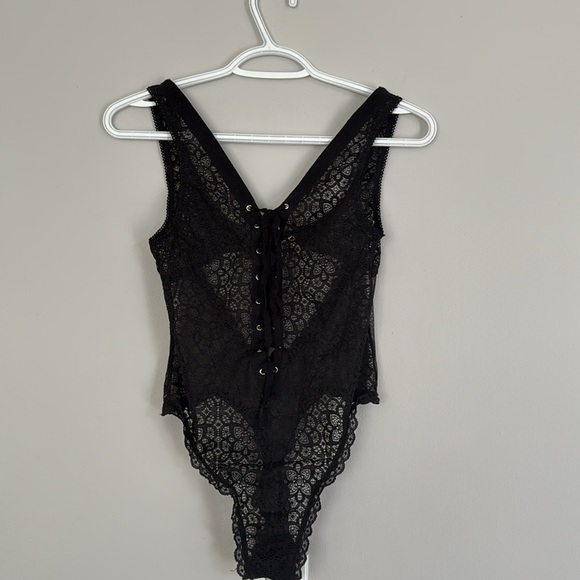 Victoria’s Secret Black Lace Bodysuit small - Picture 1 of 4
